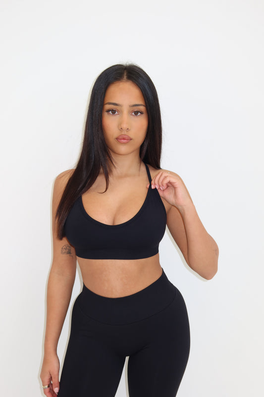 Contour Halter Crop - Black